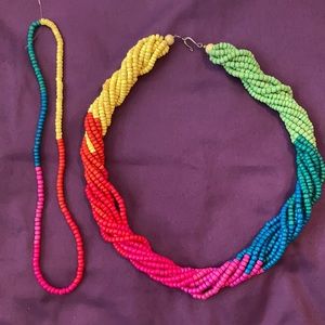 Multicolor thick beaded clasp necklace with extra beads